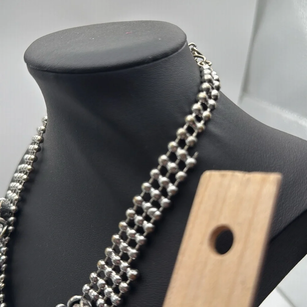 Silver tone chunky rhinestone cluster statement bib necklace y2K artsy art deco
